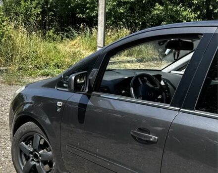 Серый Опель Зафира, объемом двигателя 0 л и пробегом 270 тыс. км за 5500 $, фото 3 на Automoto.ua