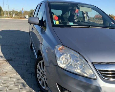 Серый Опель Зафира, объемом двигателя 1.7 л и пробегом 265 тыс. км за 6950 $, фото 3 на Automoto.ua