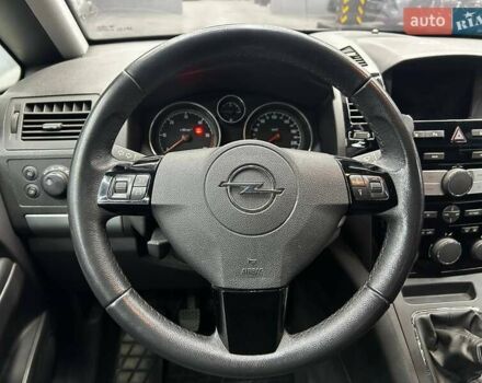 Серый Опель Зафира, объемом двигателя 1.91 л и пробегом 172 тыс. км за 8200 $, фото 12 на Automoto.ua