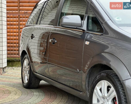 Серый Опель Зафира, объемом двигателя 1.7 л и пробегом 191 тыс. км за 7900 $, фото 11 на Automoto.ua