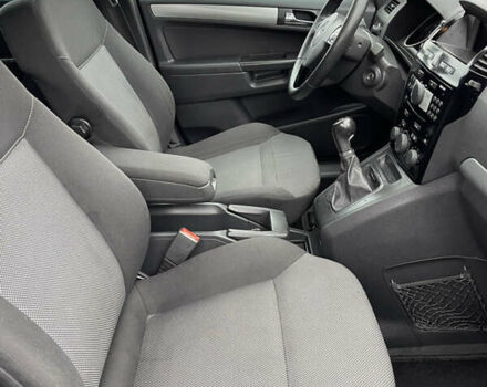 Серый Опель Зафира, объемом двигателя 1.8 л и пробегом 210 тыс. км за 7000 $, фото 23 на Automoto.ua