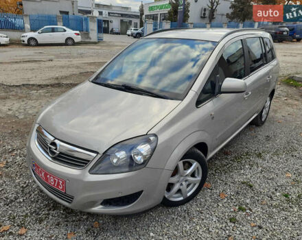 Серый Опель Зафира, объемом двигателя 1.7 л и пробегом 180 тыс. км за 8300 $, фото 3 на Automoto.ua
