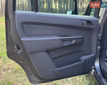 Серый Опель Зафира, объемом двигателя 1.7 л и пробегом 320 тыс. км за 7400 $, фото 33 на Automoto.ua