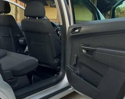 Серый Опель Зафира, объемом двигателя 1.7 л и пробегом 265 тыс. км за 6550 $, фото 21 на Automoto.ua