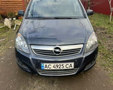 Серый Опель Зафира, объемом двигателя 1.7 л и пробегом 303 тыс. км за 6700 $, фото 1 на Automoto.ua