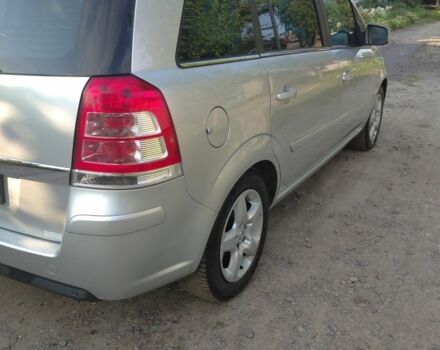 Серый Опель Зафира, объемом двигателя 2.2 л и пробегом 215 тыс. км за 6200 $, фото 7 на Automoto.ua