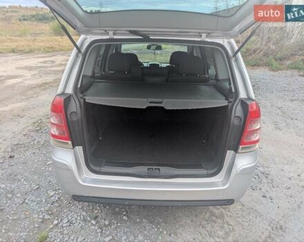 Серый Опель Зафира, объемом двигателя 1.69 л и пробегом 277 тыс. км за 6800 $, фото 21 на Automoto.ua