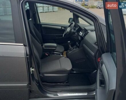 Сірий Опель Зафіра, об'ємом двигуна 1.6 л та пробігом 223 тис. км за 6900 $, фото 32 на Automoto.ua