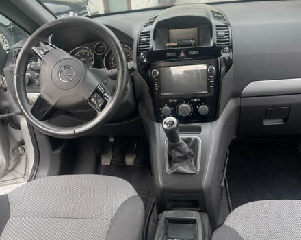 Сірий Опель Зафіра, об'ємом двигуна 1.6 л та пробігом 190 тис. км за 6800 $, фото 19 на Automoto.ua