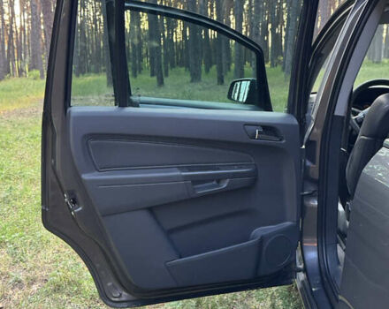 Серый Опель Зафира, объемом двигателя 1.7 л и пробегом 320 тыс. км за 7400 $, фото 32 на Automoto.ua