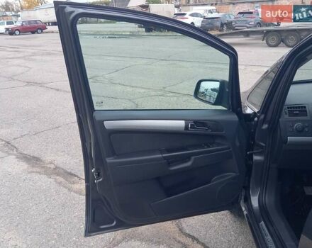 Сірий Опель Зафіра, об'ємом двигуна 1.6 л та пробігом 223 тис. км за 6900 $, фото 21 на Automoto.ua