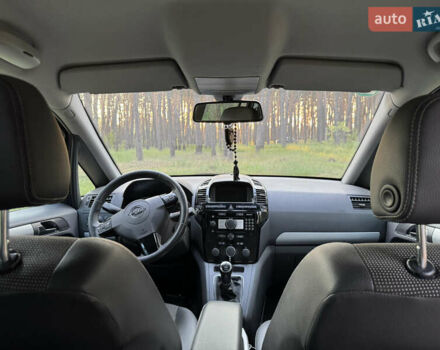 Серый Опель Зафира, объемом двигателя 1.7 л и пробегом 320 тыс. км за 7400 $, фото 48 на Automoto.ua