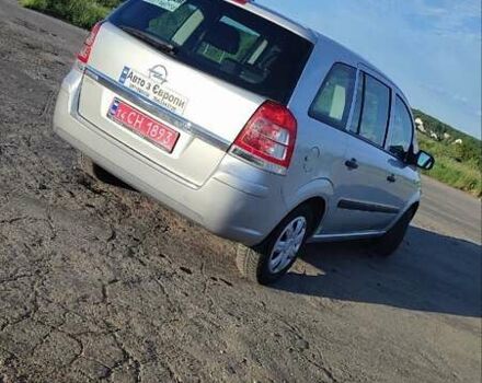 Серый Опель Зафира, объемом двигателя 1.8 л и пробегом 212 тыс. км за 6500 $, фото 2 на Automoto.ua