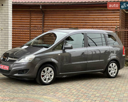 Серый Опель Зафира, объемом двигателя 1.7 л и пробегом 191 тыс. км за 7900 $, фото 3 на Automoto.ua