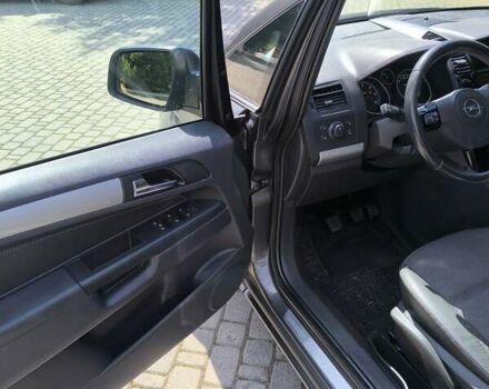 Сірий Опель Зафіра, об'ємом двигуна 1.7 л та пробігом 300 тис. км за 7500 $, фото 2 на Automoto.ua