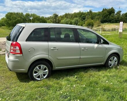 Опель Зафира 2010 в Львове на Automoto.ua Серый Опель Зафира, объемом двигателя 1.6 л и пробегом 142 тыс. км за 6900 $, фото 4 на Automoto.ua