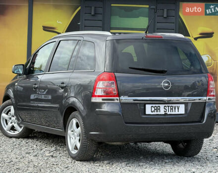 Опель Зафира 2010 в Стрые на Automoto.ua Серый Опель Зафира, объемом двигателя 1.8 л и пробегом 197 тыс. км за 6999 $, фото 14 на Automoto.ua