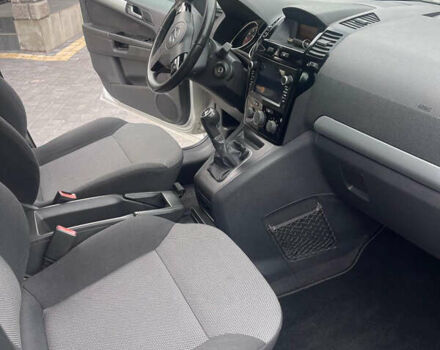 Сірий Опель Зафіра, об'ємом двигуна 1.6 л та пробігом 190 тис. км за 6800 $, фото 17 на Automoto.ua