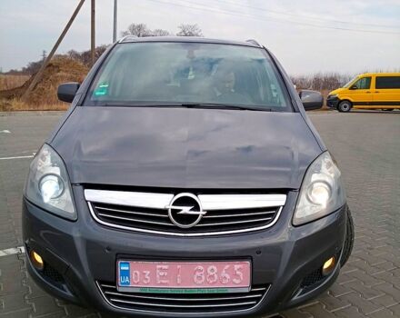 Серый Опель Зафира, объемом двигателя 1.7 л и пробегом 230 тыс. км за 6900 $, фото 6 на Automoto.ua