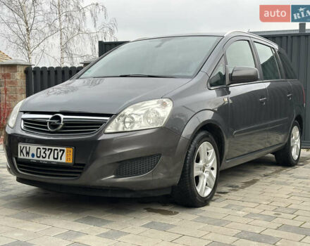 Серый Опель Зафира, объемом двигателя 1.6 л и пробегом 231 тыс. км за 5900 $, фото 27 на Automoto.ua