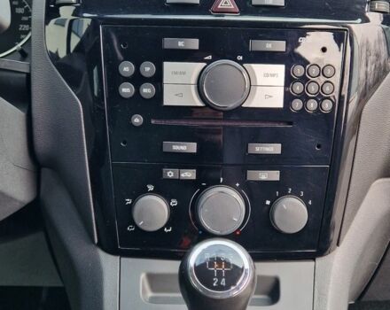 Серый Опель Зафира, объемом двигателя 1.6 л и пробегом 317 тыс. км за 5500 $, фото 9 на Automoto.ua