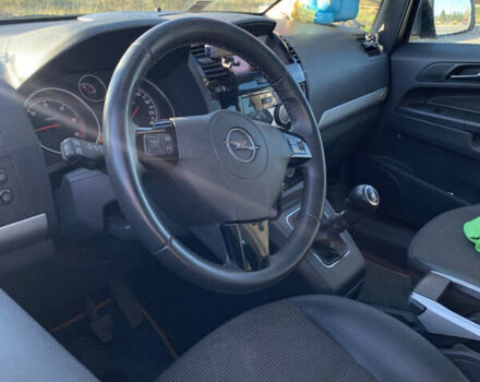 Серый Опель Зафира, объемом двигателя 1.7 л и пробегом 265 тыс. км за 6950 $, фото 4 на Automoto.ua