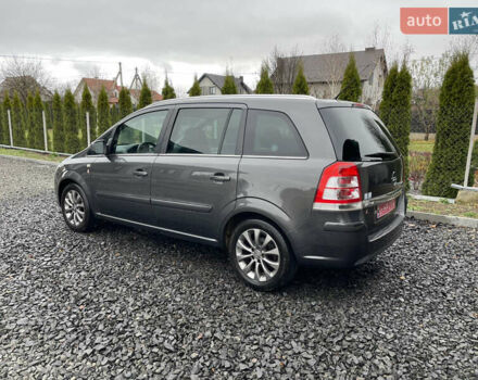 Серый Опель Зафира, объемом двигателя 1.8 л и пробегом 210 тыс. км за 7000 $, фото 6 на Automoto.ua