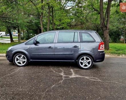 Серый Опель Зафира, объемом двигателя 1.6 л и пробегом 221 тыс. км за 7000 $, фото 3 на Automoto.ua