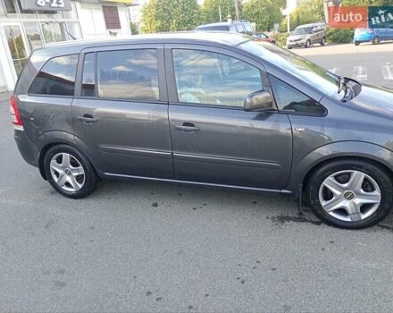 Серый Опель Зафира, объемом двигателя 1.7 л и пробегом 298 тыс. км за 6100 $, фото 6 на Automoto.ua