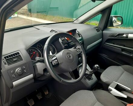 Опель Зафира 2010 в Киеве на Automoto.ua Серый Опель Зафира, объемом двигателя 16 л и пробегом 179 тыс. км за 6200 $, фото 5 на Automoto.ua