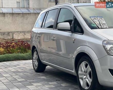 Серый Опель Зафира, объемом двигателя 1.6 л и пробегом 167 тыс. км за 7499 $, фото 12 на Automoto.ua