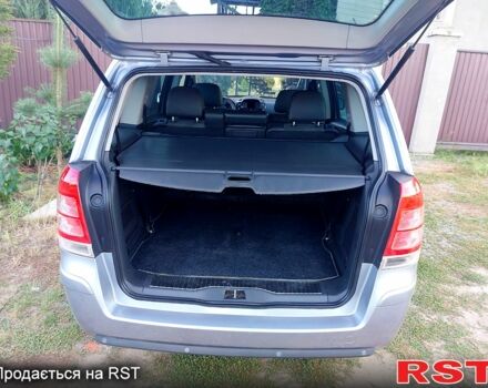 Серый Опель Зафира, объемом двигателя 1.8 л и пробегом 210 тыс. км за 7800 $, фото 3 на Automoto.ua