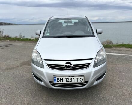 Серый Опель Зафира, объемом двигателя 1.7 л и пробегом 266 тыс. км за 6600 $, фото 1 на Automoto.ua