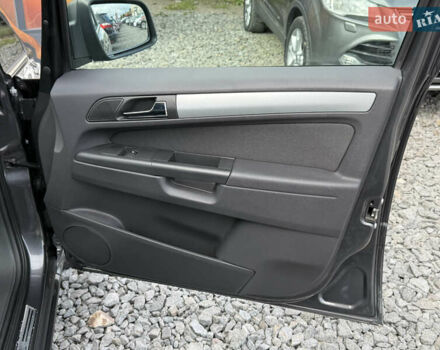 Опель Зафира 2010 в Стрые на Automoto.ua Серый Опель Зафира, объемом двигателя 1.8 л и пробегом 197 тыс. км за 6999 $, фото 31 на Automoto.ua