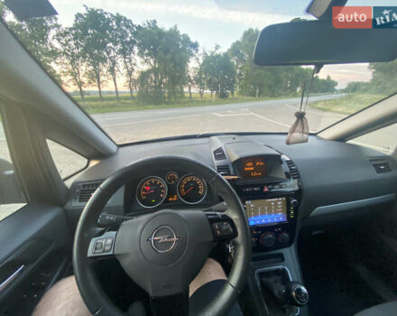 Сірий Опель Зафіра, об'ємом двигуна 2.2 л та пробігом 221 тис. км за 6800 $, фото 24 на Automoto.ua