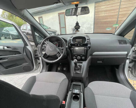 Сірий Опель Зафіра, об'ємом двигуна 1.6 л та пробігом 190 тис. км за 6800 $, фото 20 на Automoto.ua