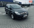 Серый Опель Зафира, объемом двигателя 1.7 л и пробегом 325 тыс. км за 7500 $, фото 2 на Automoto.ua