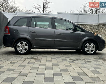 Серый Опель Зафира, объемом двигателя 1.6 л и пробегом 231 тыс. км за 5900 $, фото 22 на Automoto.ua