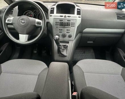 Сірий Опель Зафіра, об'ємом двигуна 1.6 л та пробігом 231 тис. км за 5999 $, фото 31 на Automoto.ua