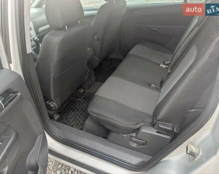 Серый Опель Зафира, объемом двигателя 1.69 л и пробегом 277 тыс. км за 6800 $, фото 10 на Automoto.ua