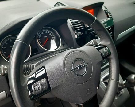 Опель Зафира 2010 в Киеве на Automoto.ua Серый Опель Зафира, объемом двигателя 16 л и пробегом 179 тыс. км за 6200 $, фото 4 на Automoto.ua