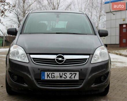 Серый Опель Зафира, объемом двигателя 1.8 л и пробегом 220 тыс. км за 7499 $, фото 17 на Automoto.ua