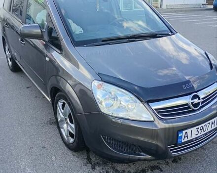 Серый Опель Зафира, объемом двигателя 1.7 л и пробегом 298 тыс. км за 6100 $, фото 2 на Automoto.ua