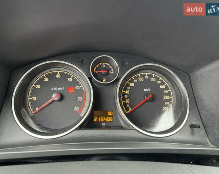 Серый Опель Зафира, объемом двигателя 1.8 л и пробегом 210 тыс. км за 7000 $, фото 13 на Automoto.ua