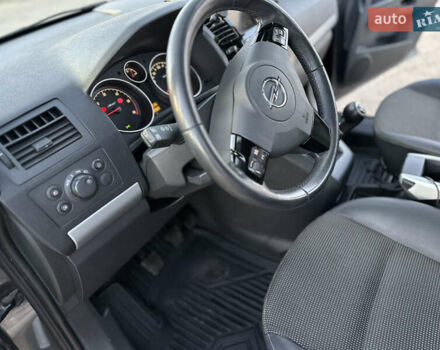 Серый Опель Зафира, объемом двигателя 1.7 л и пробегом 247 тыс. км за 7950 $, фото 15 на Automoto.ua