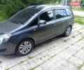 Серый Опель Зафира, объемом двигателя 1.7 л и пробегом 205 тыс. км за 6800 $, фото 1 на Automoto.ua