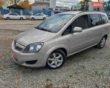 Серый Опель Зафира, объемом двигателя 1.7 л и пробегом 180 тыс. км за 8300 $, фото 6 на Automoto.ua