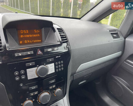 Серый Опель Зафира, объемом двигателя 1.8 л и пробегом 210 тыс. км за 7000 $, фото 15 на Automoto.ua