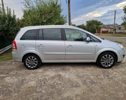 Серый Опель Зафира, объемом двигателя 1.8 л и пробегом 204 тыс. км за 7950 $, фото 4 на Automoto.ua