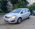 Серый Опель Зафира, объемом двигателя 1.9 л и пробегом 253 тыс. км за 3600 $, фото 1 на Automoto.ua